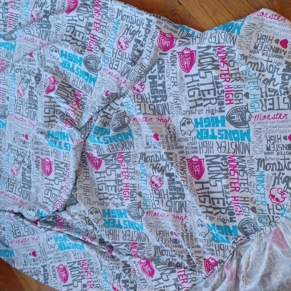 π§ MONSTER HIGH TWIN FITTED SHEET EVC - Picture 3 of 16